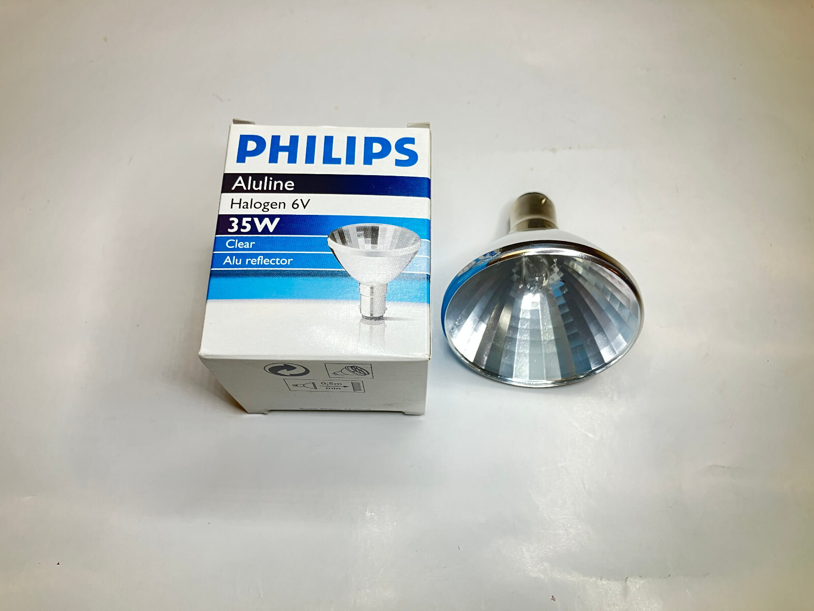 Ampoule halogène Philips Aluline 6V 35W B15d 14 degrés - Réf 6430 neuve