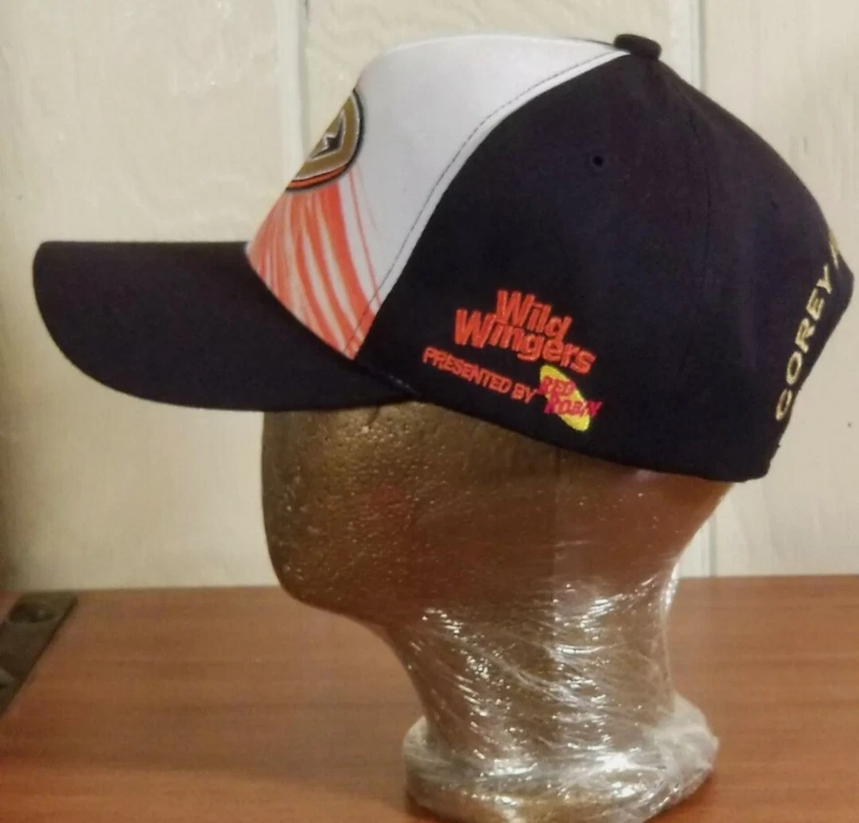 NHL Anaheim Ducks - Corey Perry #10 - Wild Wingers - Red Robin Sixth Man Gorra Gorra Foto 4 de 4