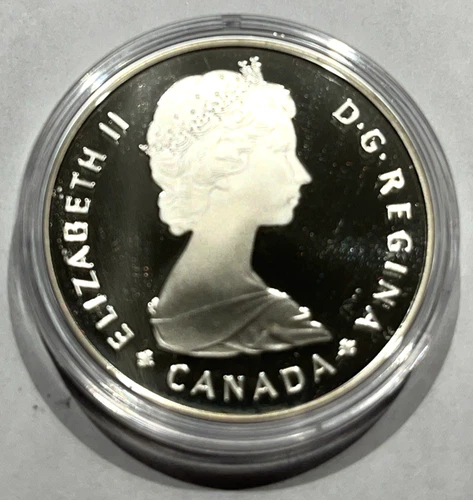 1985 CANADIAN MINT PROOF SILVER DOLLAR NATIONAL PARKS COIN IN MINT BOX, WITH COA