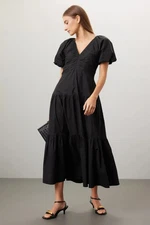 Club Monaco Smocked Tiered Maxi Dress Women's Size 12 Black V-Neck Back Zipped