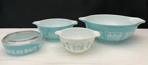 PYREX Cinderella Mixing Bowls & Casserole Amish Butterprint Turquoise White Set