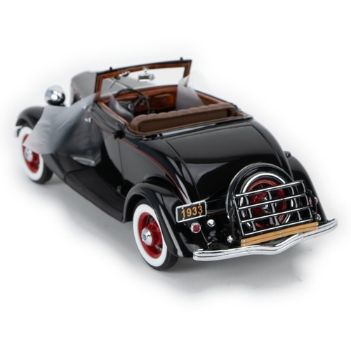 1:24 1933 Ford Cabriolet in Black, Limited Edition by Danbury Mint - Picture 9 of 22