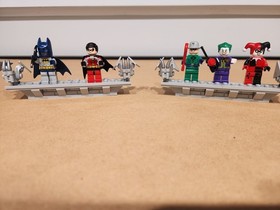 Lego 6857 The Dynamic Duo Funhouse Escape Retired!! Pre-owned