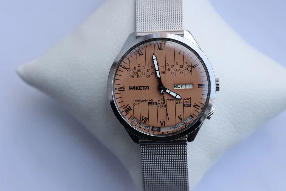 Reloj Raketa Collage Calendario Perpetuo / Estilo Soviético Mecánico cal. 2628.H Foto 2 de 4