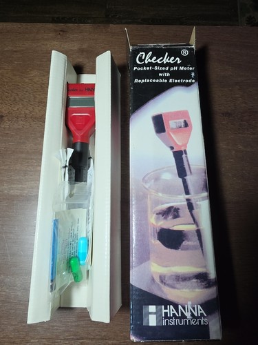 HANNA INSTRUMENTS LAB POCKET PH TESTER ORIGINAL BOX, INSTRUCTIONS
