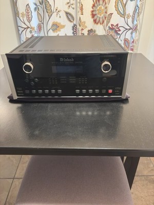 McIntosh MX121 Preamp/Processor A/V Control Center 7.1 Channel