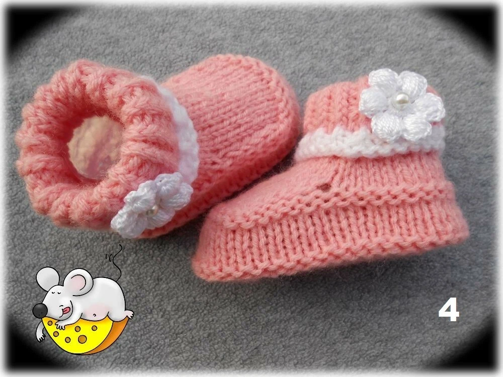 chaussons bébé laine rose,cadeau bebe naissance tricot.