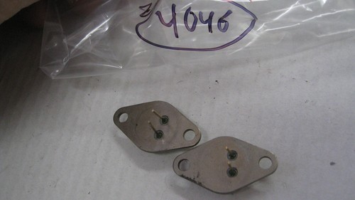 Menge 2 Vintage Motorola 2n3767 BJT NPN 80V 4A Transistor Nos Goldleitungen - Bild 4 von 4
