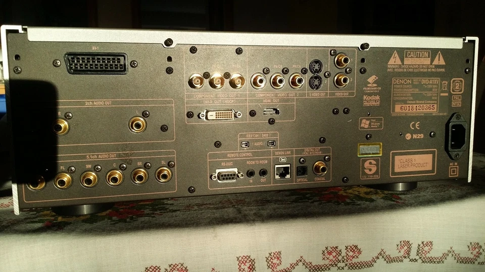 Reproductor de DVD-A1SV, DVDVideo+Audio/SACD/CD DE ALTA CALIDAD AUDIÓFILO EN ESTEROIDES Foto 3 de 4