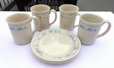Set Of 4 VTG Corelle Corning FIRST OF SPRING Cups/Coffee Mugs w. Bread Plates 