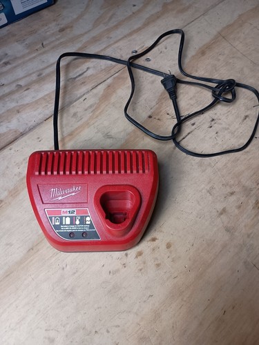 Milwaukee M12 Lithium-ion Battery Charger 48-59-2401 12V 3.0A OEM Genuine