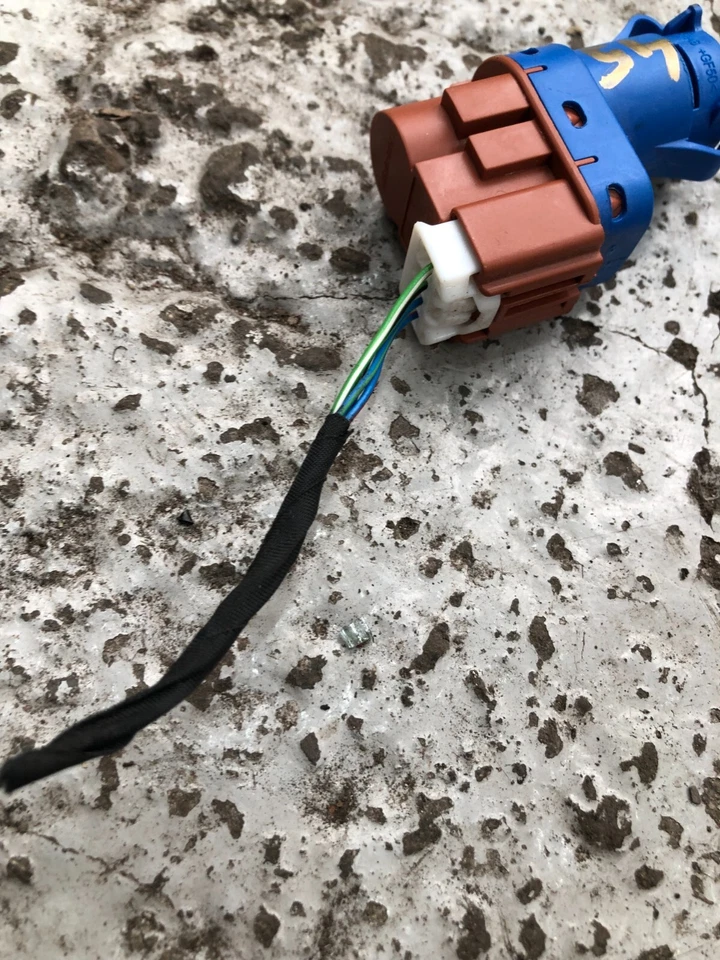 Vauxhall Combo D Mk3 Brake Light Switch 50512681 MPV 2016 s45 - Image 3 of 4