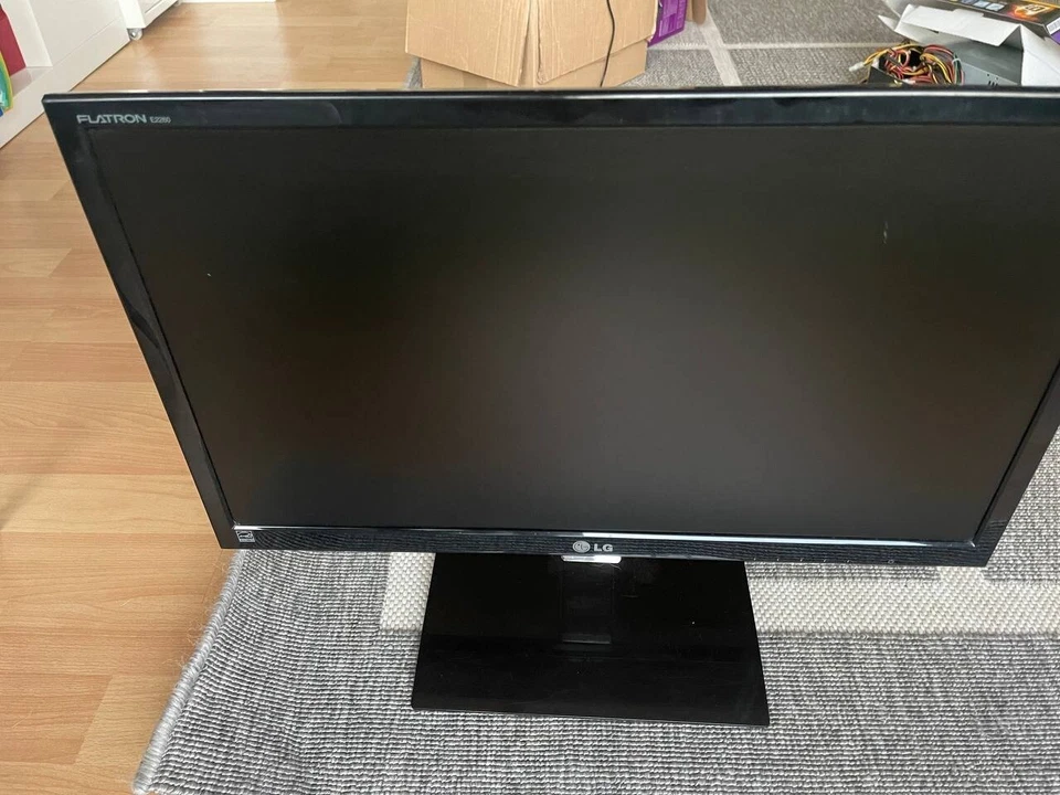 LG Flatron E2260S-PN - Bild 4 von 4