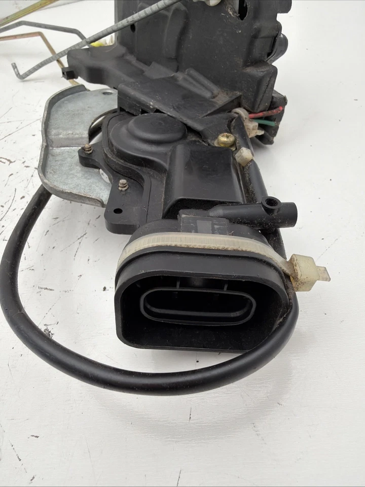 Left Front Power Door Latch for 99-04 Chevrolet Tracker Foto 4 de 4