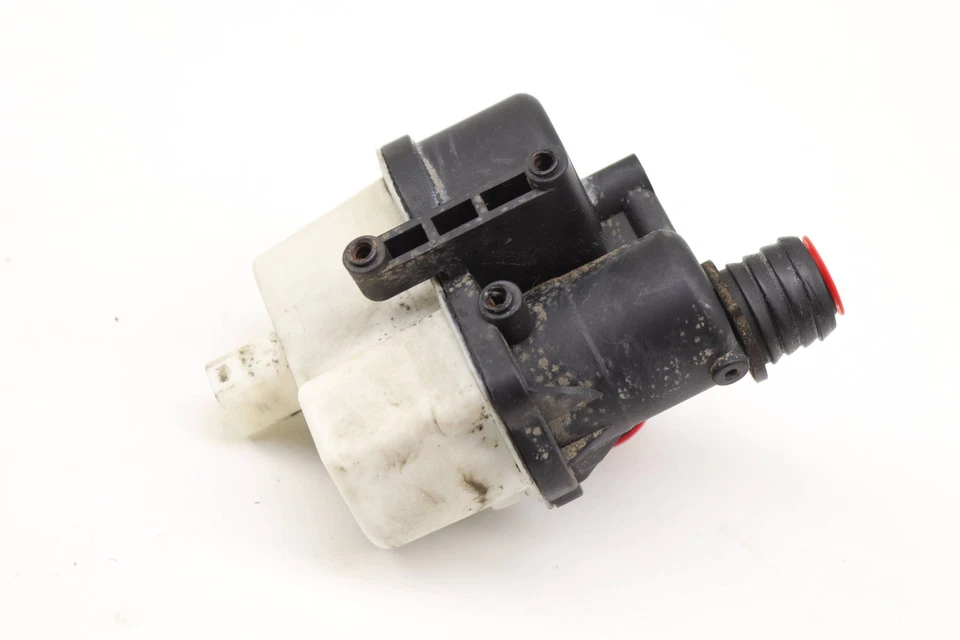 BMW 335I 2007-2013 - Bomba de detección de fugas / LDP 7193479 Foto 3 de 4