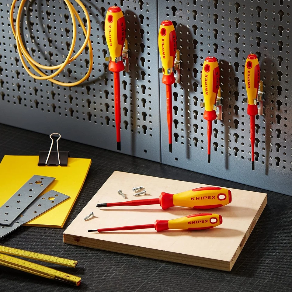 Electrician’S Screwdriver Set Knipex 00 20 12 V02 NEW - Image 2 of 4