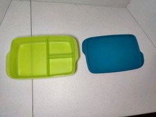 NUEVO Tupperware Eco Lunch-It contenedor dividido 3 ranuras verde/azul #7817B-1 FS