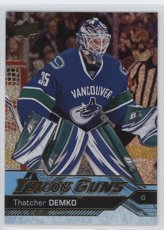 2016-17 Upper Deck Young Guns Gold Rainbow Foil Thatcher Demko #472 Rookie RC