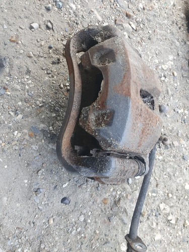 Toyota Estima Mk2 Bremssattel links nah seitlich vorne 2.4 Benzin 2003