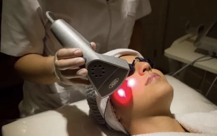 Therapeutic device for body and face Foto 2 de 4