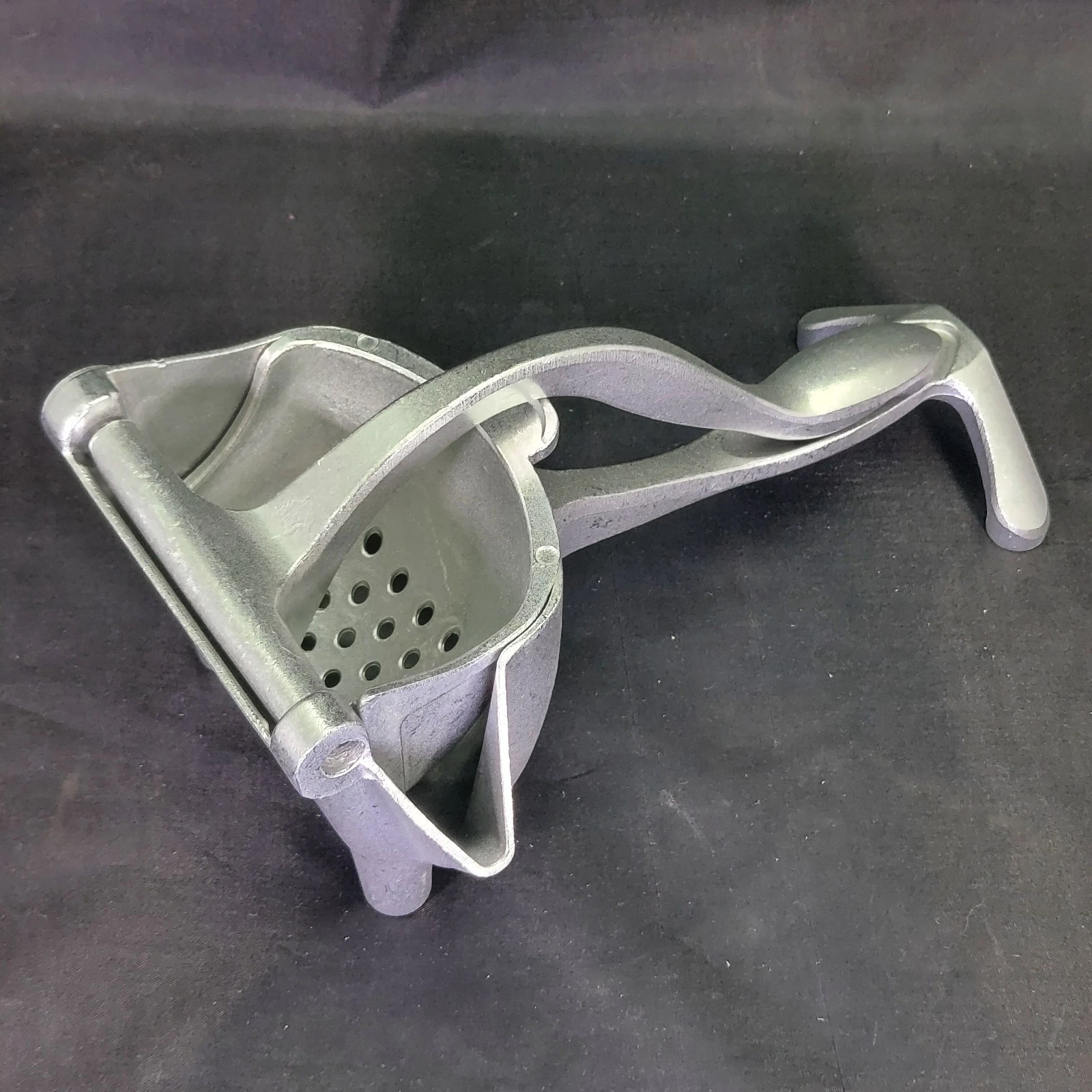 Barfly Aluminum Juicer Handheld Citrus Juicer Fruit Juicer Strainer
Opens in a new window or tab