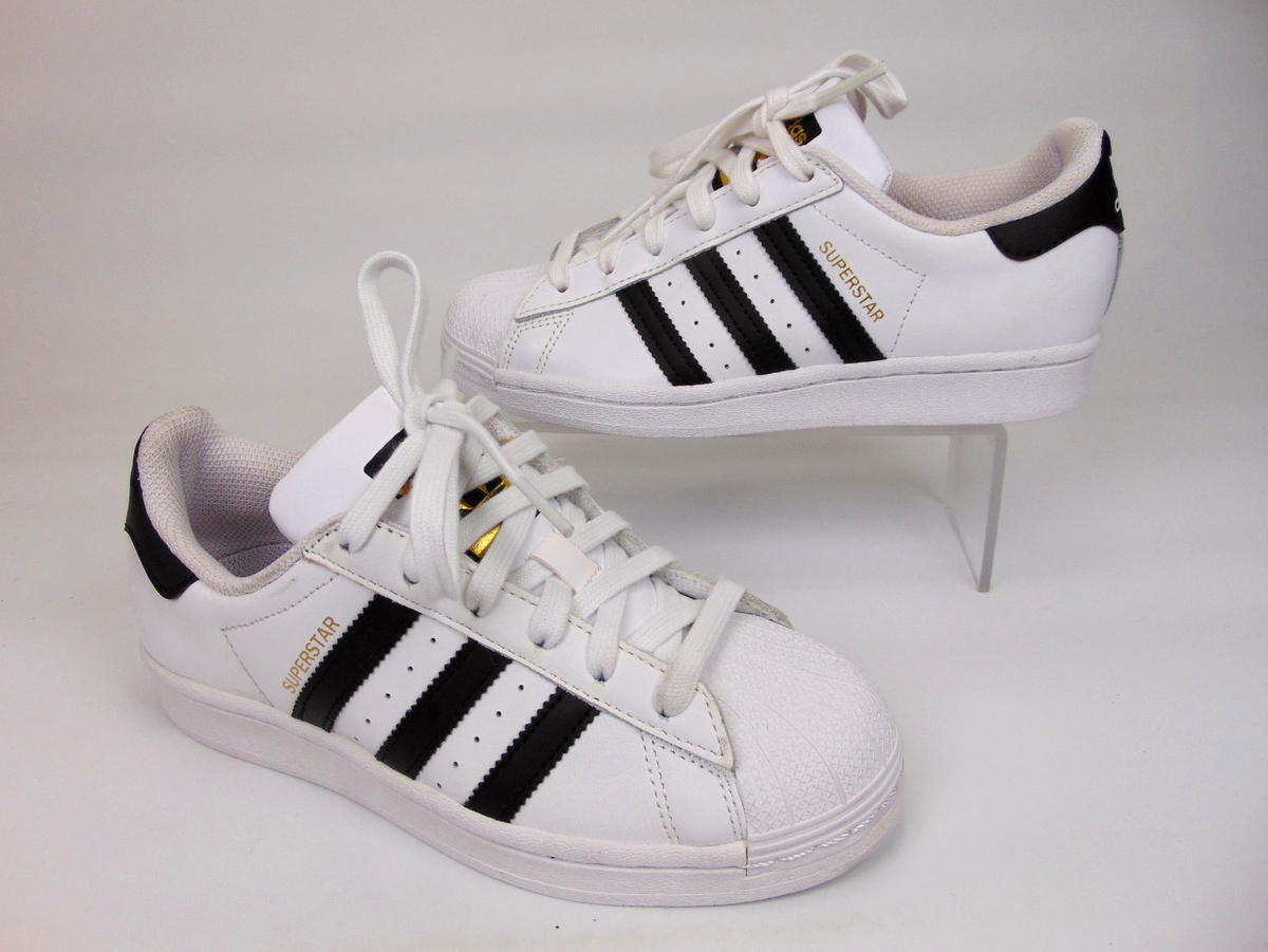 NEW! Adidas Superstar J Big Kids Casual Sneakers MISMATCH Size 3.5 - 4.0 J  White