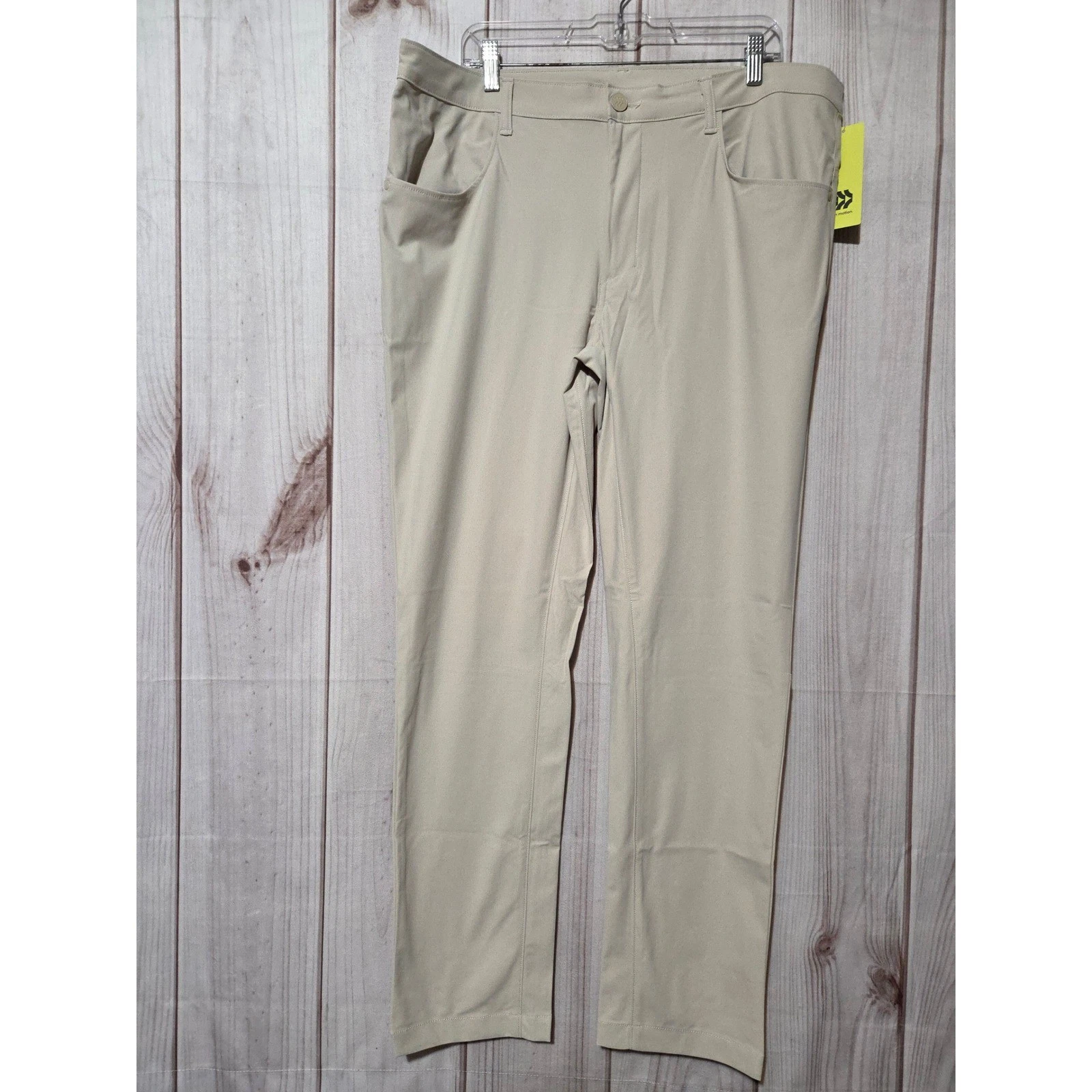 All in Motion Mens Golf Pants 40x32 Khaki Tan Stretch Performance Athletic New