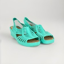 Vintage Sandak Huarache Wedge Jelly Womens Size 6 Molded Rubber Turquoise