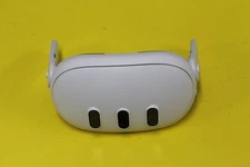***BROKEN*** Meta Quest 3 128GB VR Headset Only (No Controllers)