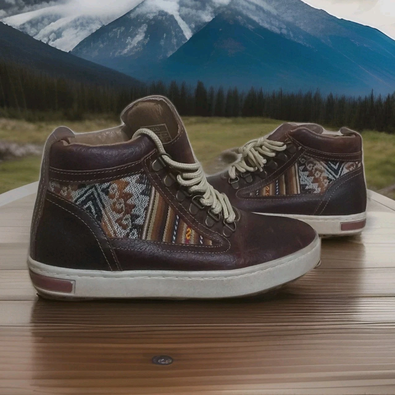 NWT Inkkas Brown Leather Camping Boots Peruvian Inlay Womens 5 Men’s 4
Opens in a new window or tab