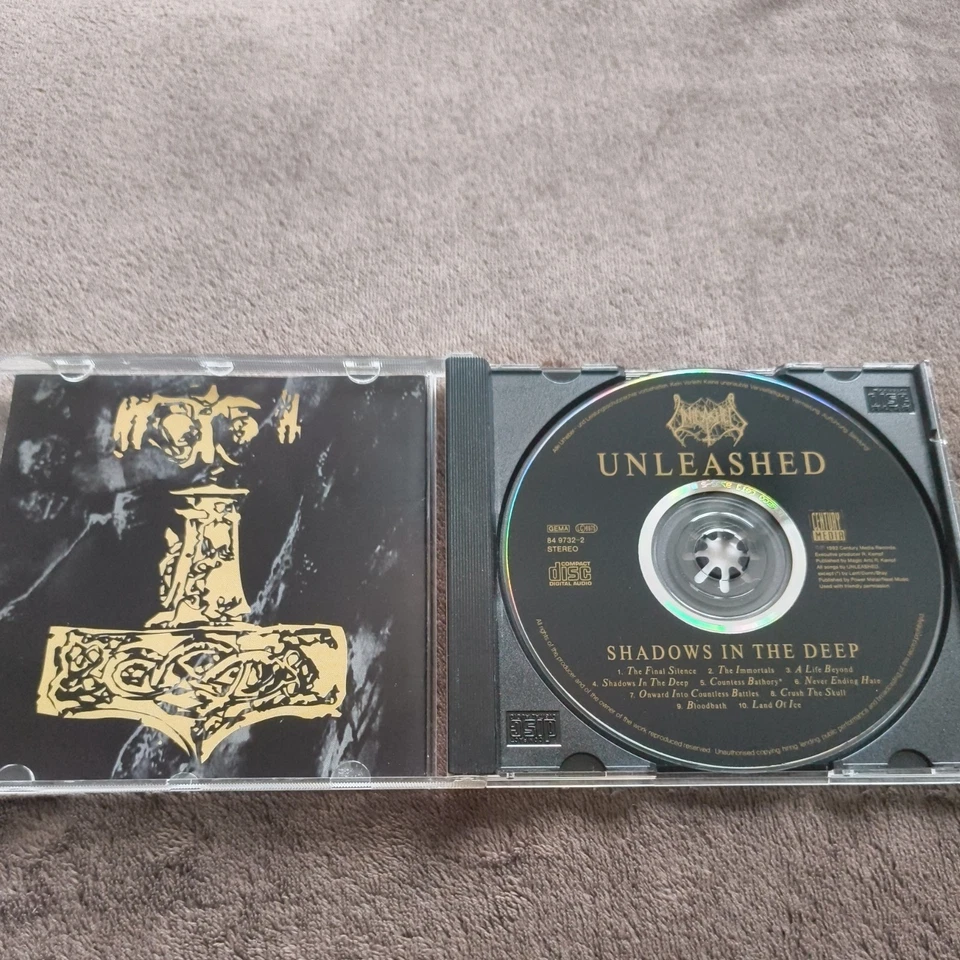 UNLEASHED - Shadows in the Deep - Bild 2 von 2