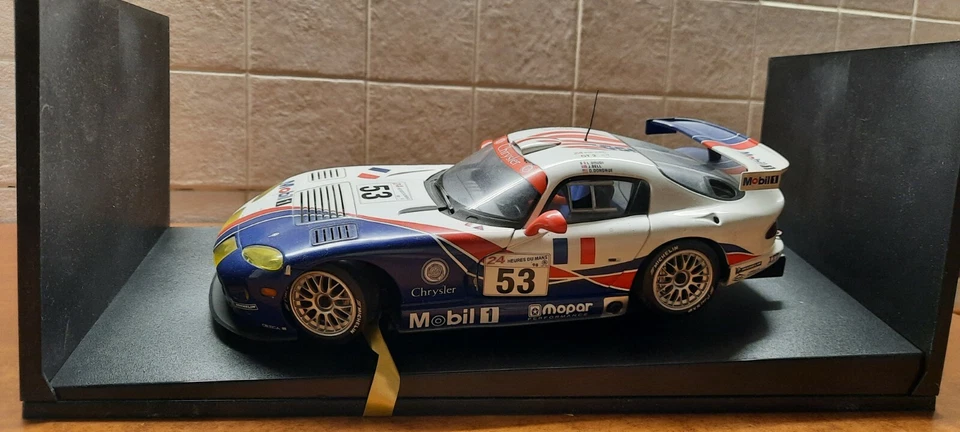 DODGE VIPER GTS R - Autoart 1/18 - Immagine 3 di 3