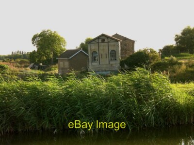 Foto 6x4 aus Lot: altes Fenland Pumpen-Motorenhaus bei Upware This tott c2007
