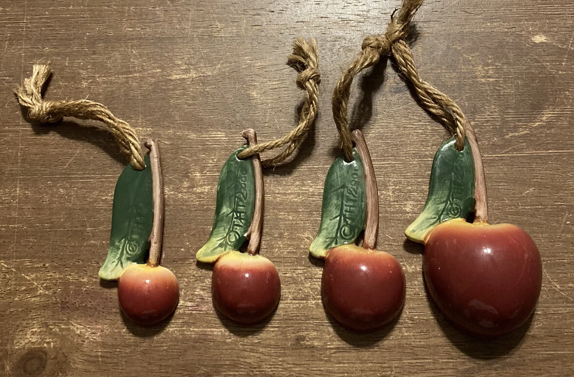 Vintage THT 2000 Ceramic Cherry Measuring Spoon Set Tender Heart Treasures