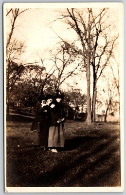 RPPC Women in Edwardian Dress Pose Together In Yard ANTIQUE Postcard 10061