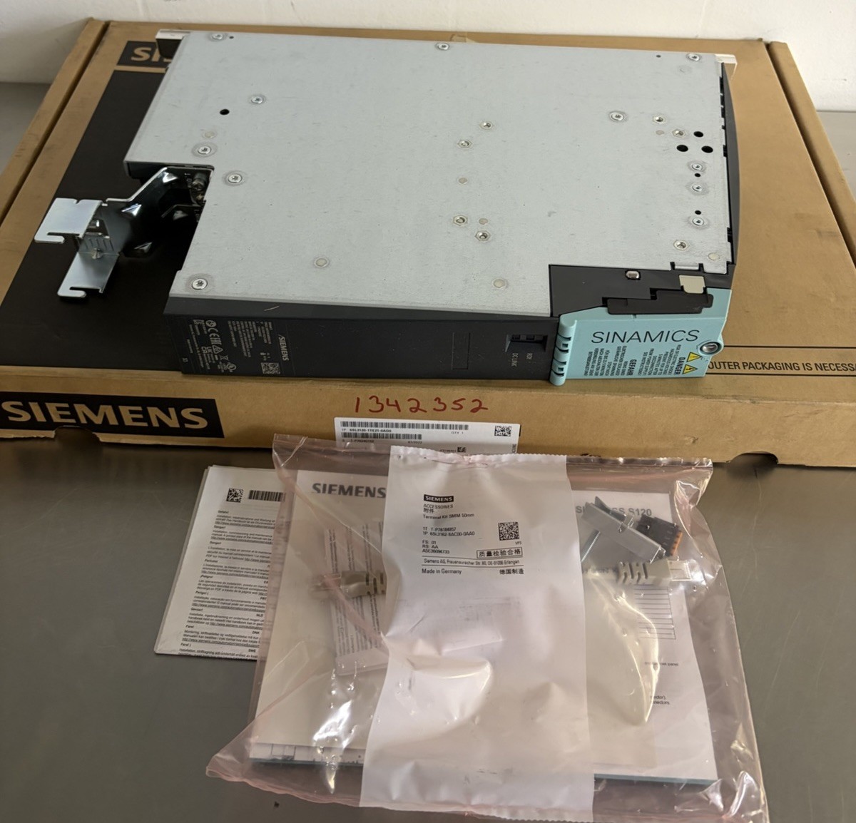 Siemens 6SL3120-1TE21-0AD0 Single Motor Module