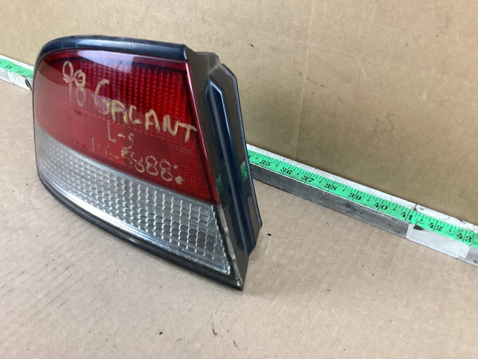Luz trasera izquierda para conductor Mitsubishi Galant 1997-1998 luz trasera OEM Foto 3 de 4