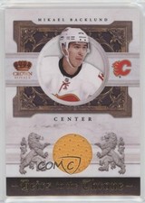 2010 Panini Crown Royale Heirs to the Throne Material /250 Mikael Backlund 0mj2