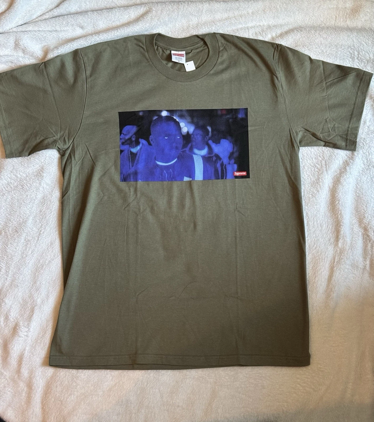 Supreme America Eats Its Young Tee Olive MEDIUM neuf 100% authentique FW21