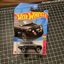 Hot Wheels 1988 Jeep Wagoneer Diecast Vehicle   NIB