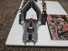 LEGO Star Wars: Duel On Geonosis (75017) 100% Complete W Instructions No Box