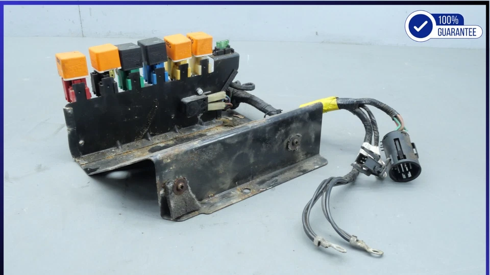 Jaguar XJS 1989 panel de fusibles y relé debajo del capó OEM Foto 3 de 4