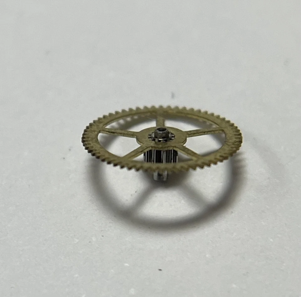 Movement UNIVERSAL GENEVE 332 Pieces Replacement Part: 206 Wheel Of Minutes - Image 2 of 3