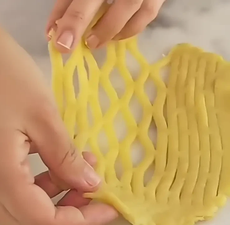 Teigroller Teigschneider Gitterschneider Gitterroller Teig Walze Rolle backen - Bild 3 von 4