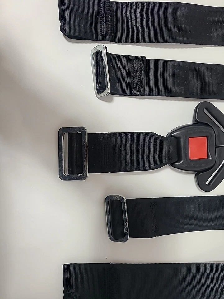 Graco Size4Me 65 Convertible Seat Belt Strap Harness Buckle Clip Replacement  - Image 4 of 4