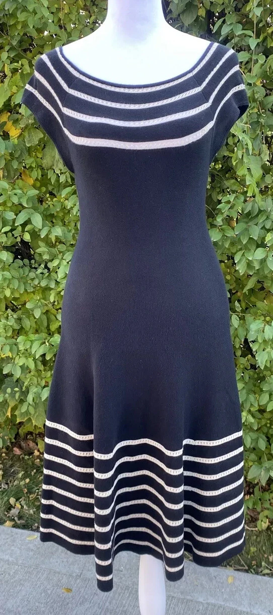 Abito Kate Spade a righe aderente e svasato taglia XS nero panna senza maniche maglia cotone