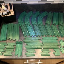 Fisher Price Geotrax Train Track Lot Of 38pcs  Green Descending & Elevated Pcs