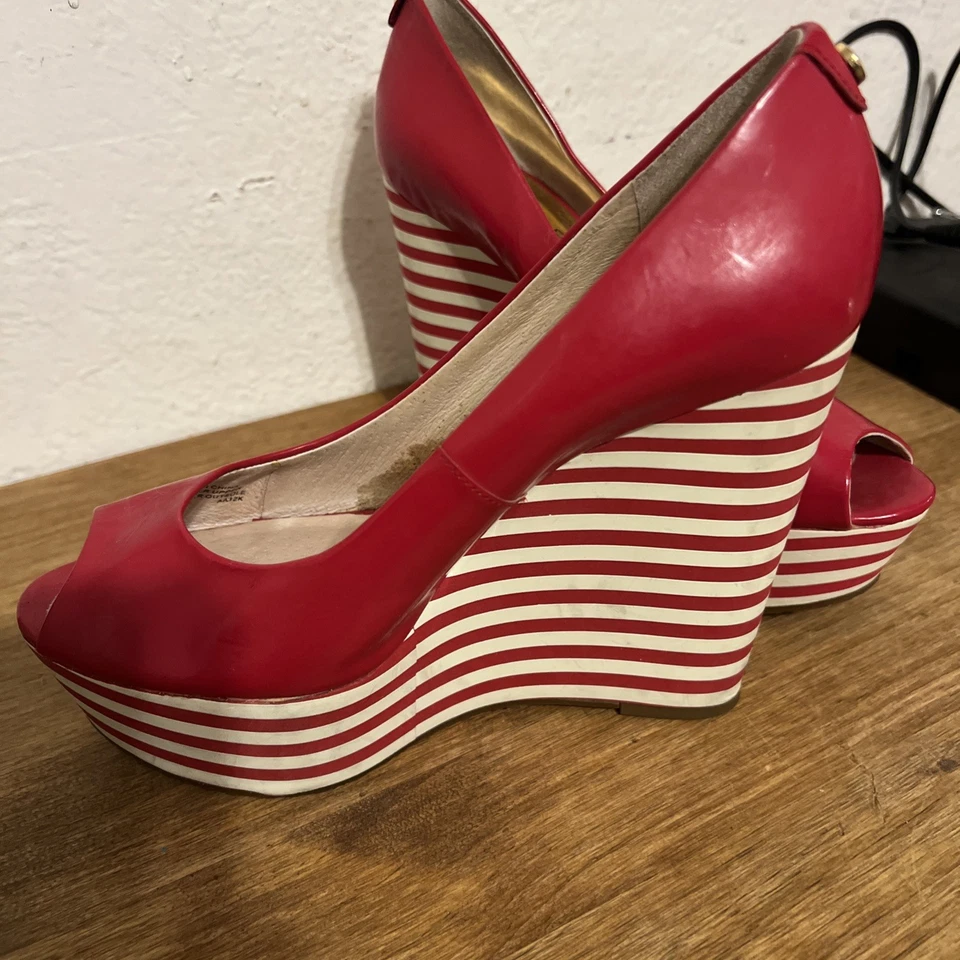 Michael Kors Adalia Rojo Patente Delgado Rayas Punta abierta Plataforma Cuñas talla 6 1/2 Foto 4 de 4