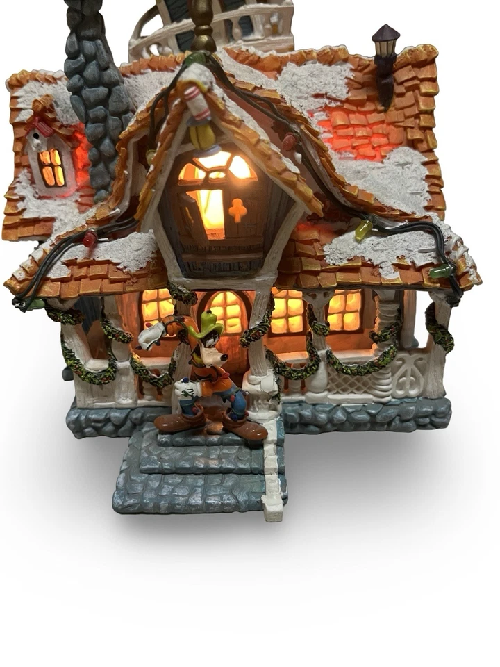 Vintage Disney Toontown Pateta Casa de Salto Vila de Natal Iluminada FUNCIONA - Imagem 4 de 4