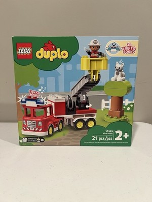 New! LEGO DUPLO 10969 Fire Truck Set Light And Sound Siren Fireman Cat Tree